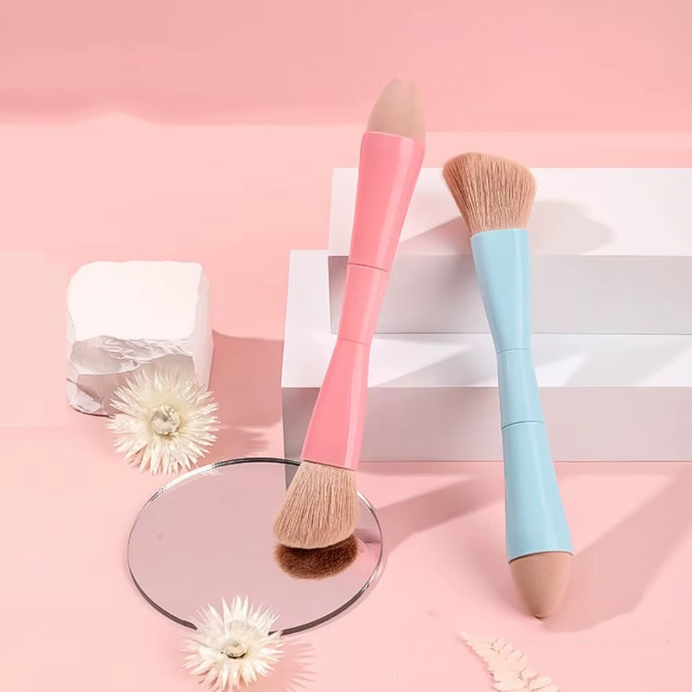 Travel Light with Our 4-in-1 Makeup Brush Set: Perfect for Highlighting, Eyeshadow, and Blush! ✈️💄✨