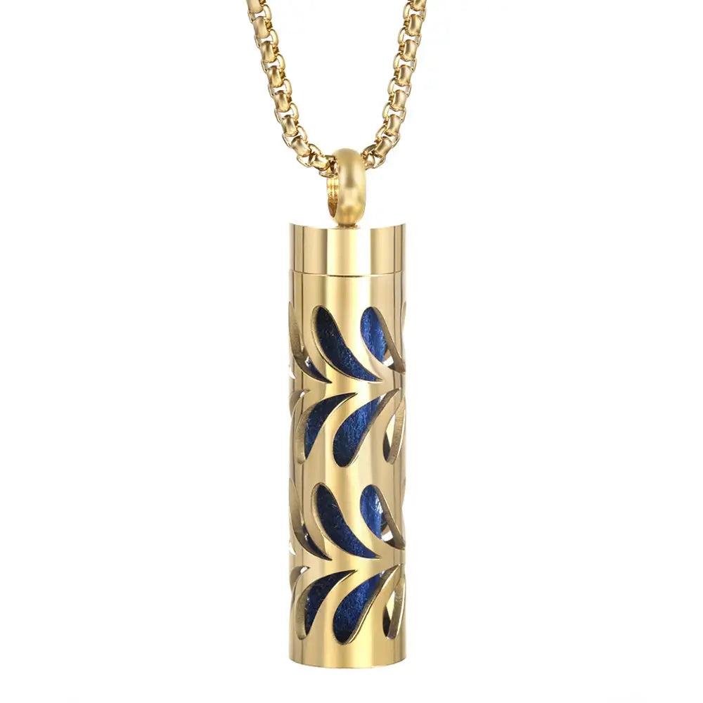 Luxurious Golden Stainless Steel Aromatherapy Necklace Diffuser - Elevate Your Scent Experience with Essential Oils and Perfumes