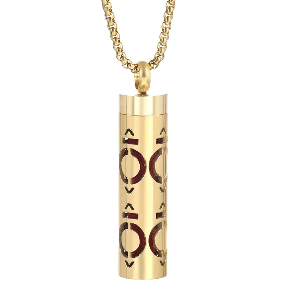 Luxurious Golden Stainless Steel Aromatherapy Necklace Diffuser - Elevate Your Scent Experience with Essential Oils and Perfumes
