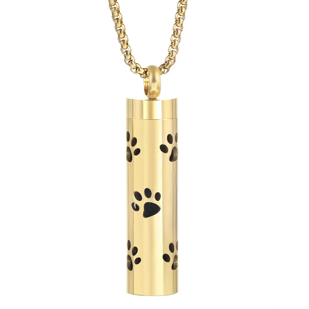 Luxurious Golden Stainless Steel Aromatherapy Necklace Diffuser - Elevate Your Scent Experience with Essential Oils and Perfumes
